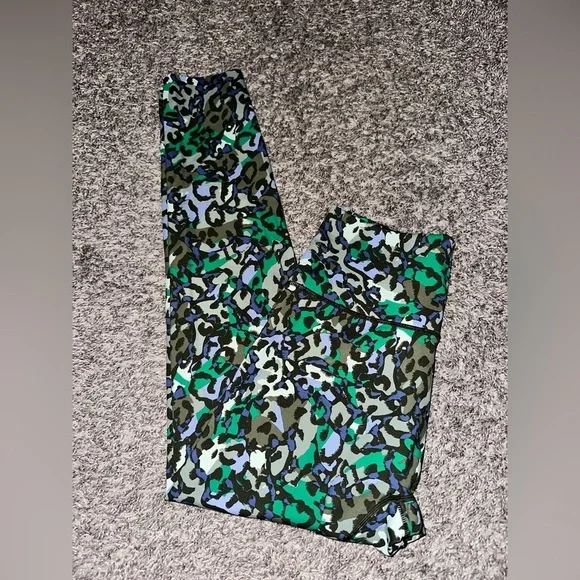 Women’s Offline by Aerie Green Blue Camo Goals 7/8 High Ride Leggings Size Large - Picture 8 of 9